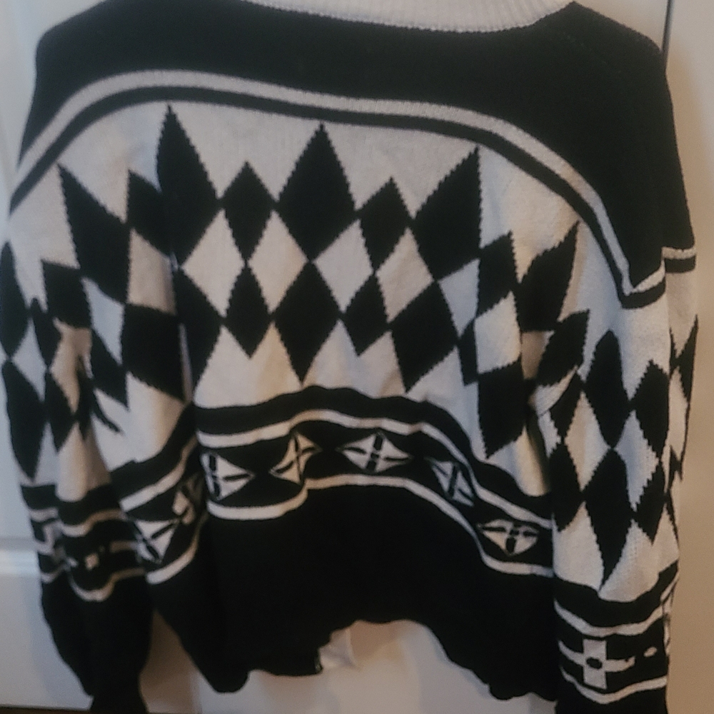 Black and White Geometric Tokyo Revengers Cardigan - Picture 2 of 5